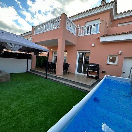 La Casa Latina Villa บินารอส ภายนอก รูปภาพ