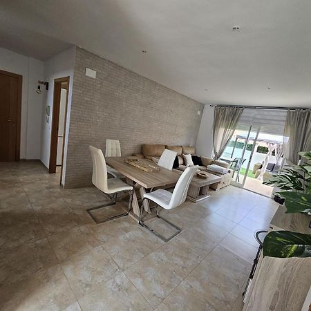 La Casa Latina Villa บินารอส ภายนอก รูปภาพ