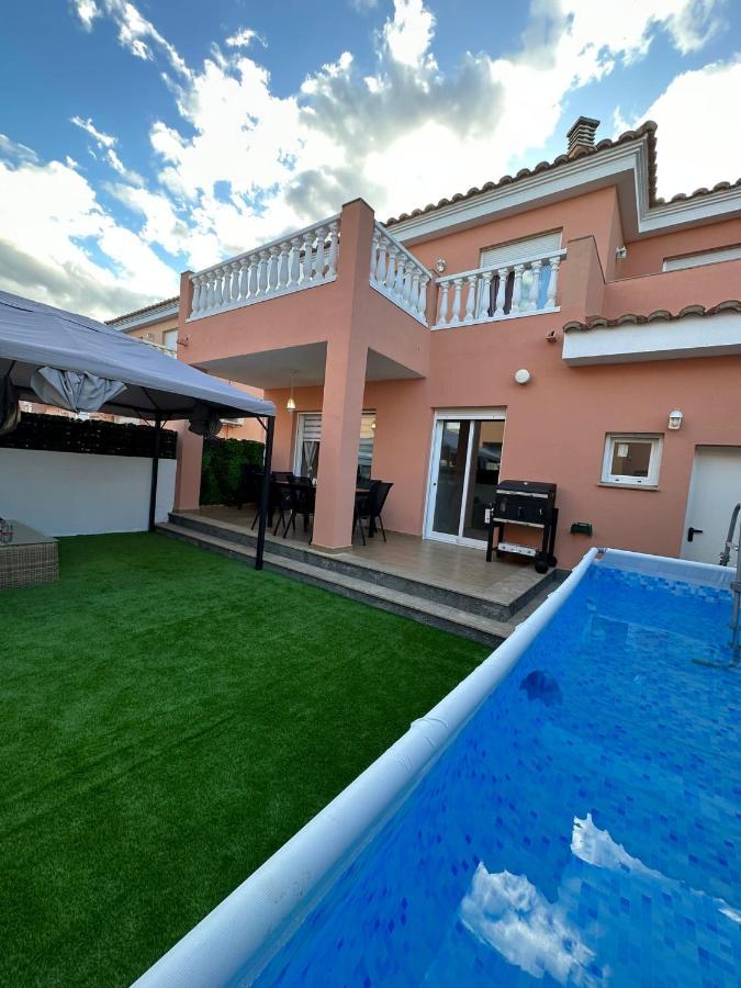 La Casa Latina Villa บินารอส ภายนอก รูปภาพ